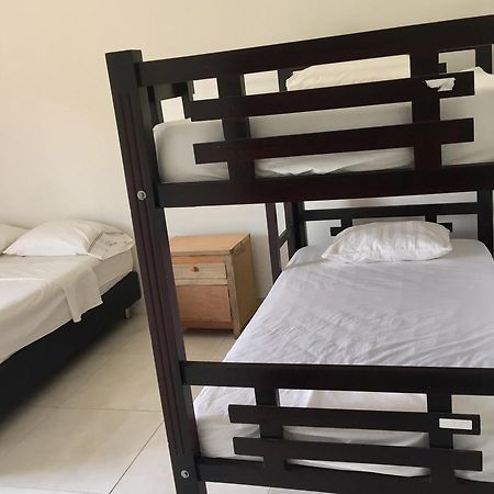 Palomino Breeze Hostal מראה חיצוני תמונה