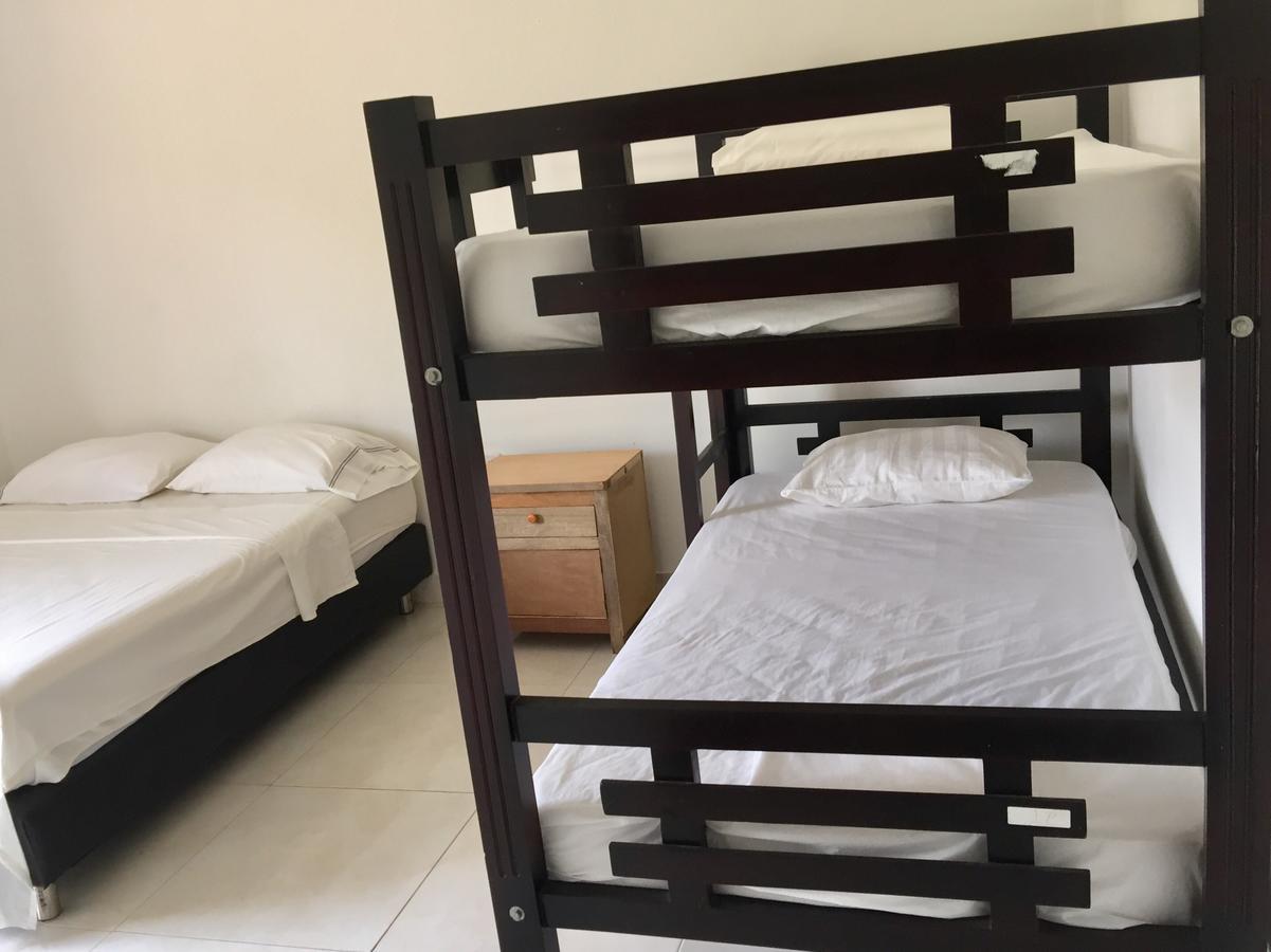 Palomino Breeze Hostal מראה חיצוני תמונה