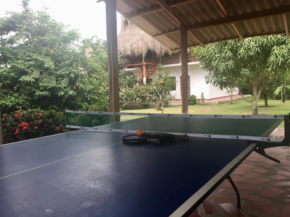 Palomino Breeze Hostal מראה חיצוני תמונה